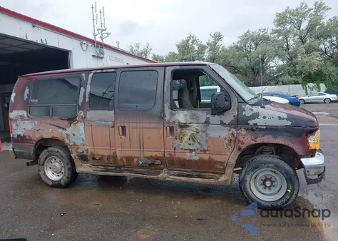 2004 Ford E-250 Recreational z USA, uszkodzony, nr VIN 1FDNE24L84HB06464